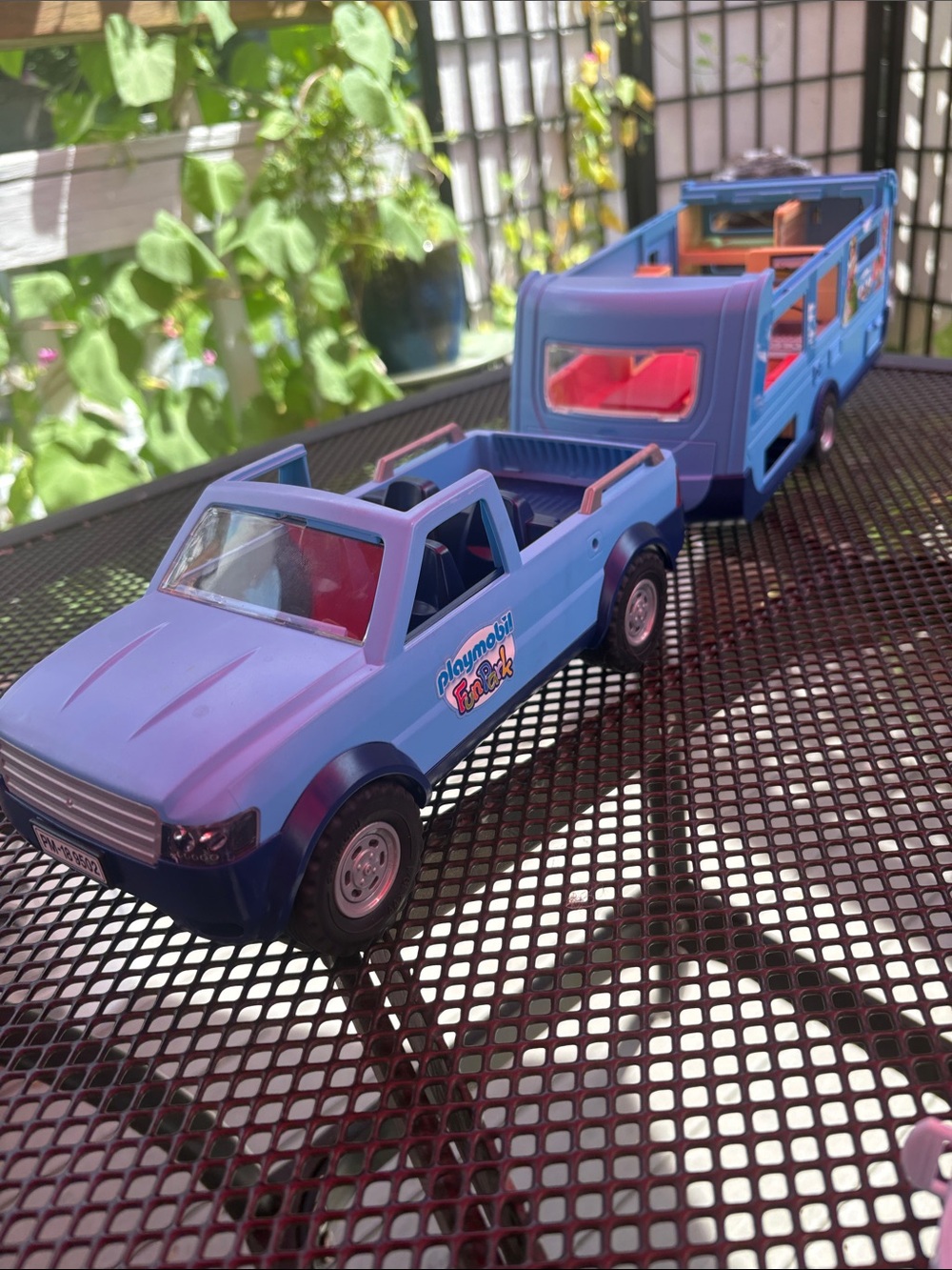 2014 Playmobil Funpark Family Fun Camping Pickup Truck & Caravan Trailer